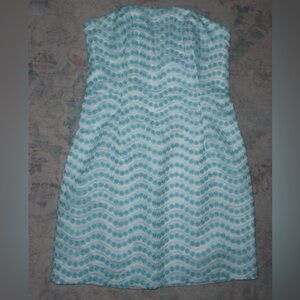 Lilly Pulitzer White Dress with Blue Floral Accents size 8